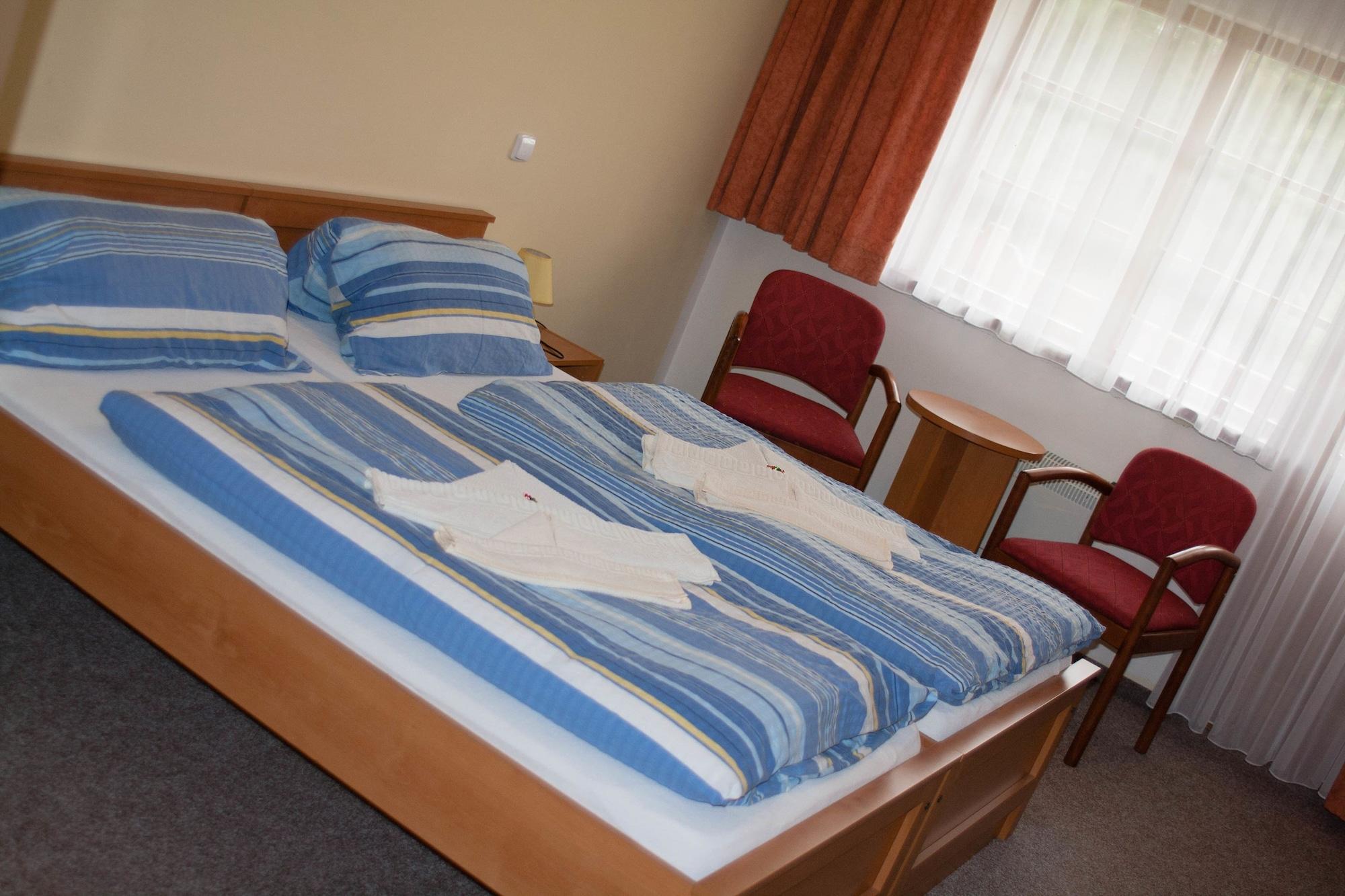 Hotel Resort Stein Хеб Экстерьер фото